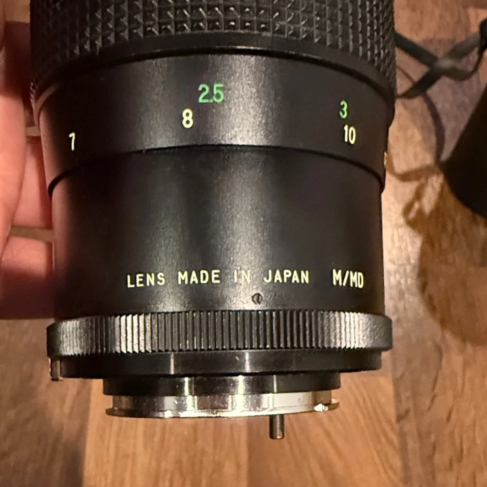 Vivitar Auto Telephoto 200 MM 1:3.5 Camera Lens with Case and Kenko Skylight